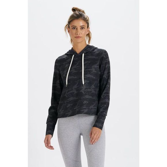Vuori Tops - Vuori Halo Essential Hoodie Size Small
